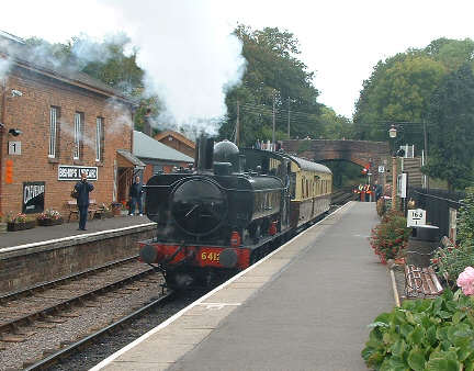 6412 with the auto trailer at Lydeard