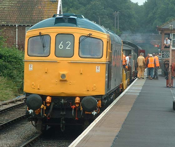 D6566 with an S & T train