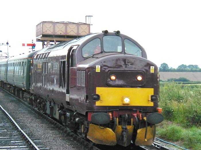 37248 arriving at Bishops Lydeard 