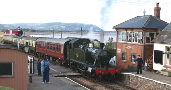 5553 arriving at Blue Anchor