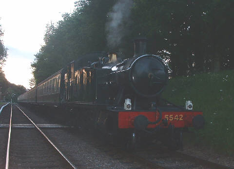 5542 at Crowcombe Heathfield in the twilight