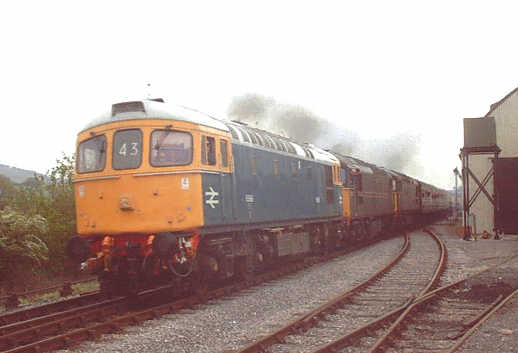 33048, 33103 and 33202 leaving Williton